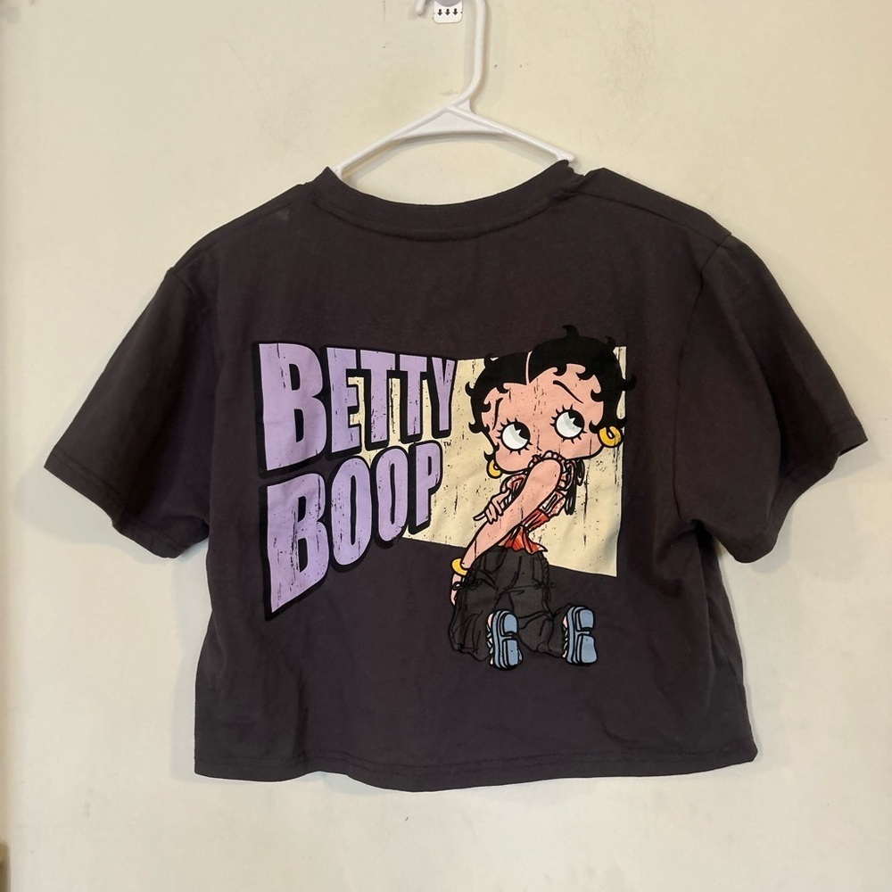 NWT Medium BETTY BOOP Print Short-Length T-Shirt